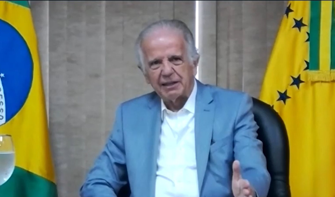 Lula fala em soberania. Jos&eacute; M&uacute;cio pergunta: "Com que dinheiro?"