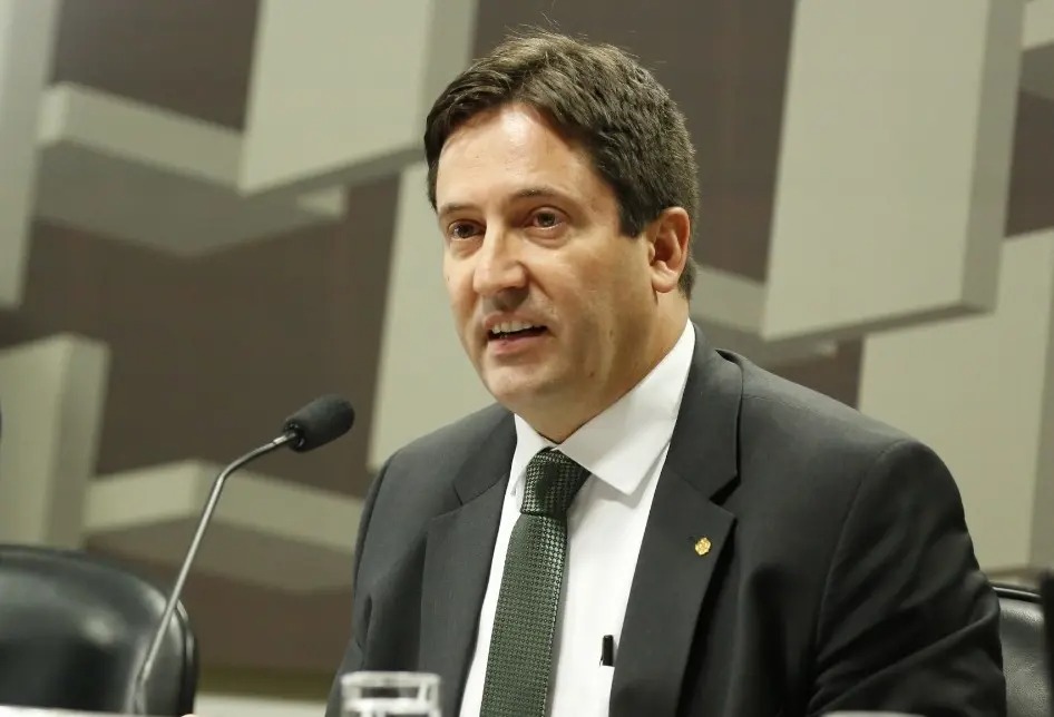 Alerta sobre rombo no Master chegou a ex‑diretor do BC ainda em 2024