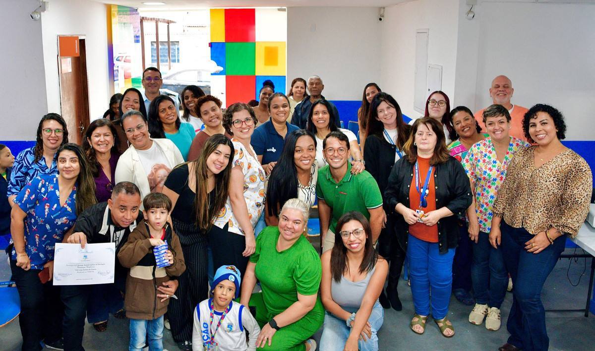 Jornada Multidisciplinar para respons&aacute;veis de crian&ccedil;as at&iacute;picas