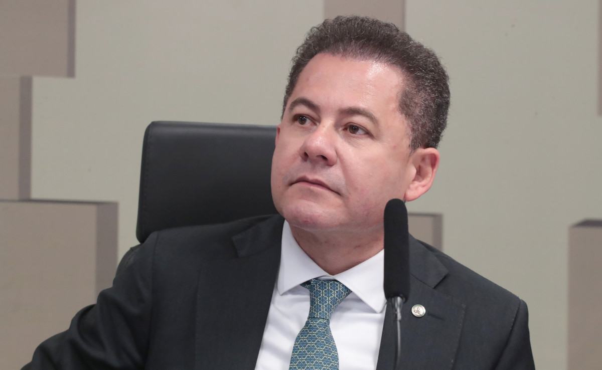 PF mira Cezinha de Madureira por tr&aacute;fico de influ&ecirc;ncia no Judici&aacute;rio