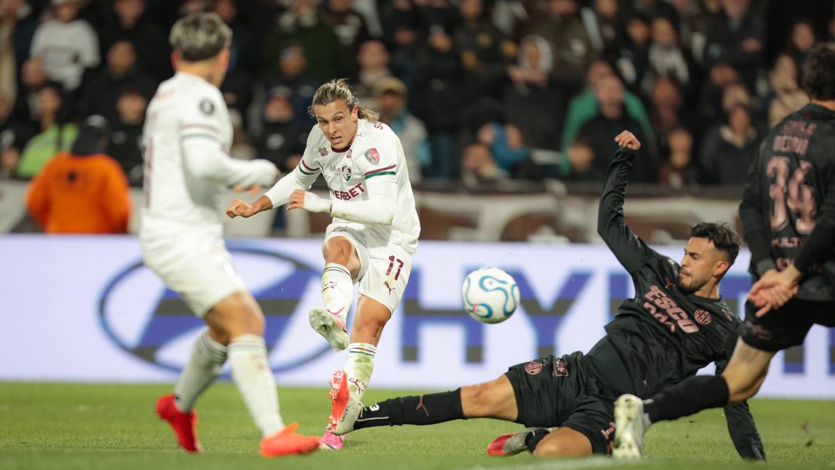 Flu leva susto, mas se classifica para semifinais da Libertadores