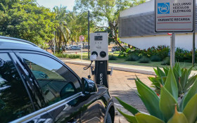 SP tem 56 mil carros el&eacute;tricos e capital concentra 31% da frota estadual