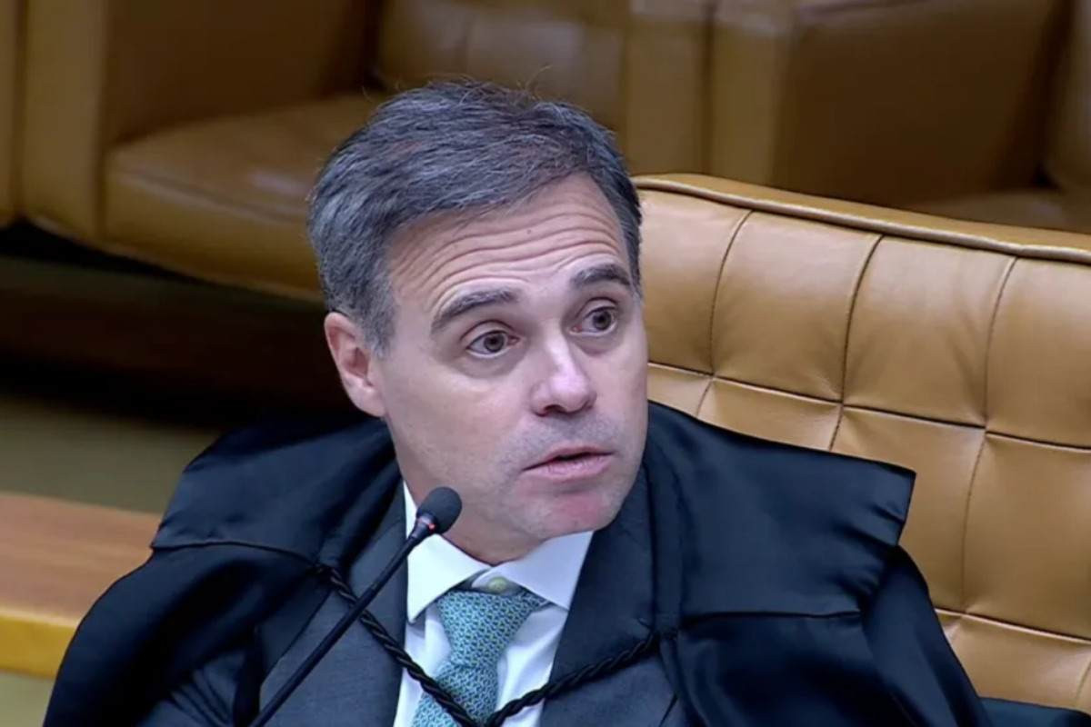 Mendon&ccedil;a diz ter sofrido tentativa de intimida&ccedil;&atilde;o ap&oacute;s revelar dados da PF