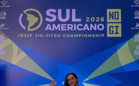Tri no peito,
tetra na mira:Gabriela C&acirc;mara avan&ccedil;a