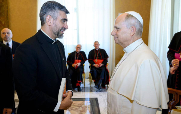 Reitor da PUC-Rio &eacute; recebido pelo Papa Le&atilde;o XIV