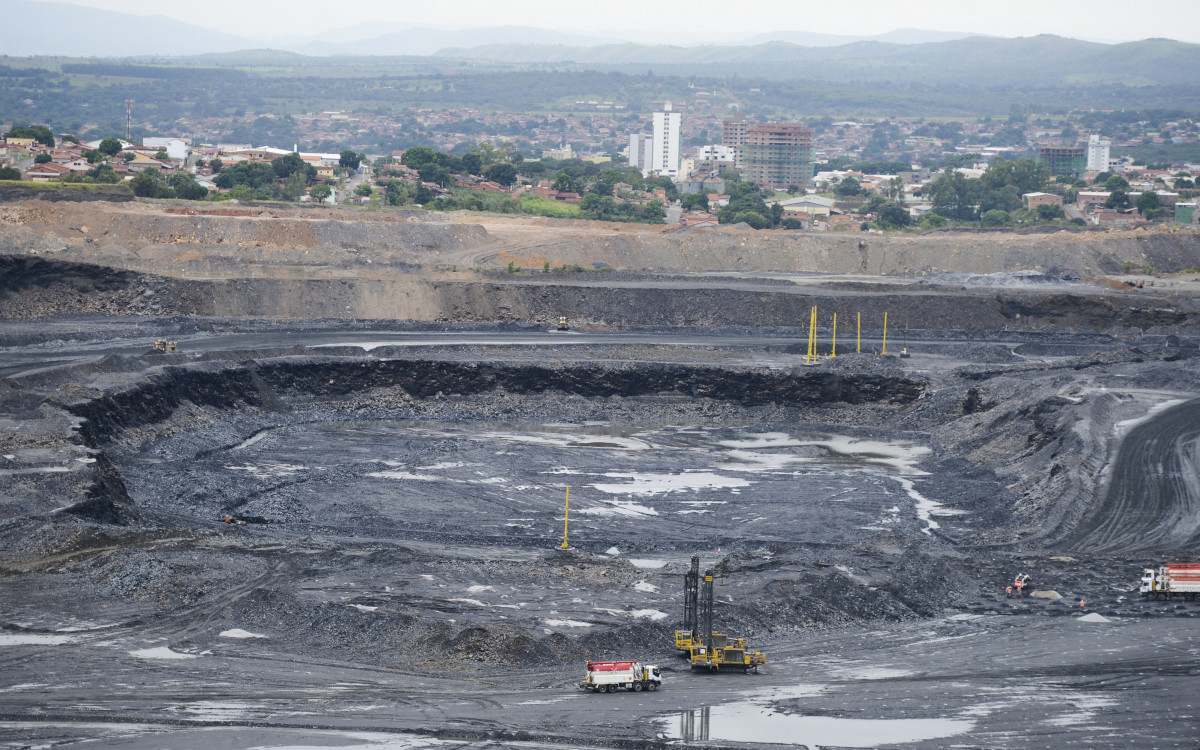 Amplia&ccedil;&atilde;o da produ&ccedil;&atilde;o de minerais cr&iacute;ticos