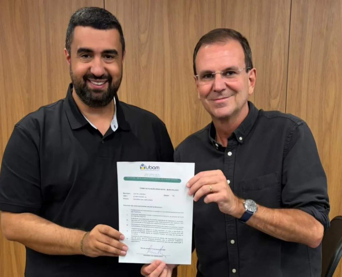 Prefeito de Teres&oacute;polis demonstra apoio a Paes em disputa com Riocard