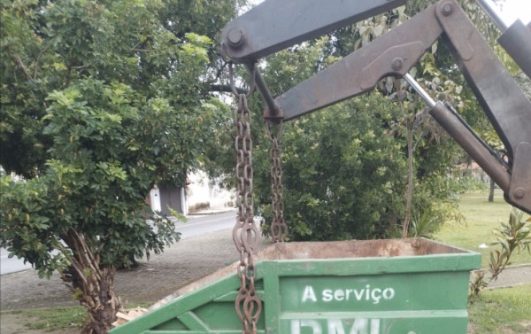 Servi&ccedil;o de ca&ccedil;ambas gratuitas atende moradores