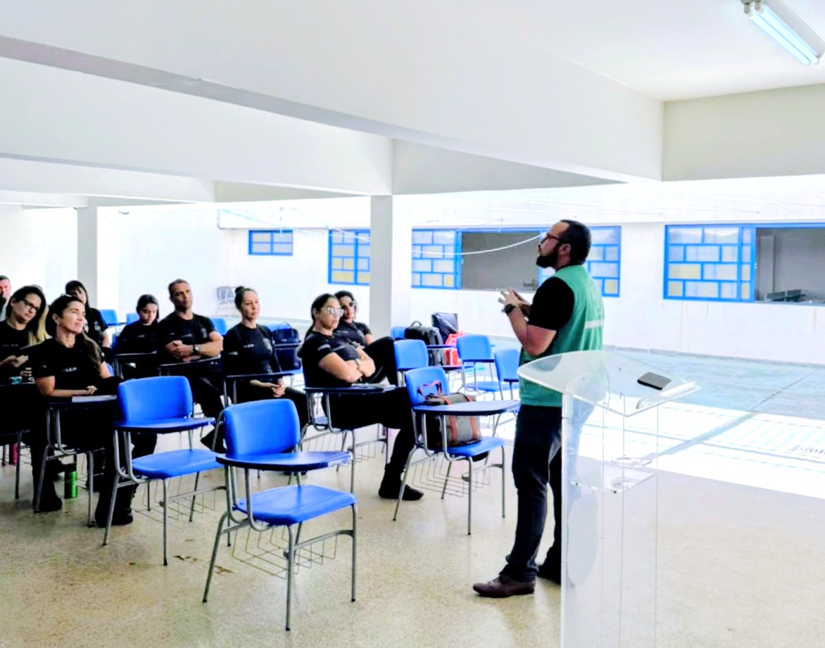 DPDF capacita policiais penais sobre direitos LGBTQI no sistema prisional