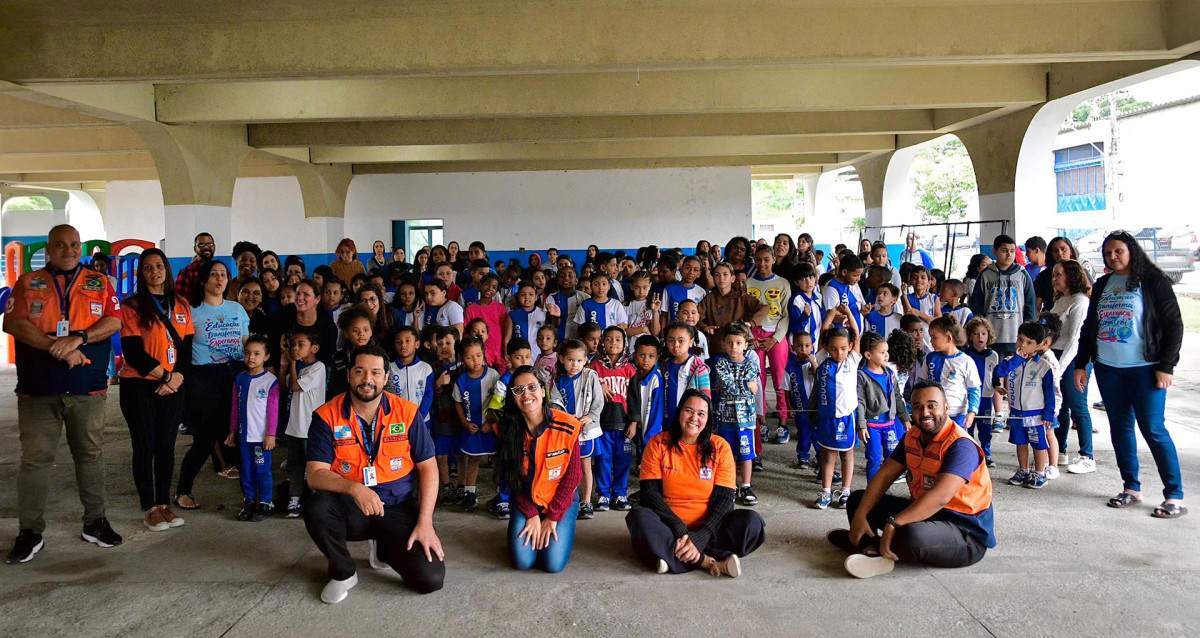 Defesa Civil faz exerc&iacute;cio de evacua&ccedil;&atilde;o em Belford Roxo