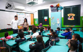 TCE‑PR determina que Colombo pague piso retroativo do magist&eacute;rio