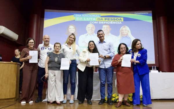 Douglas criar&aacute; Secretaria de Pol&iacute;ticas Inclusivas