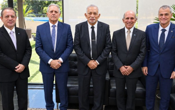 Presidente do TRE do Par&aacute; recebe representantes da Andes