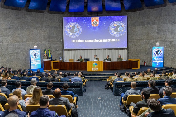 Ex&eacute;rcito brasileiro promove exerc&iacute;cio de defesa cibern&eacute;tica