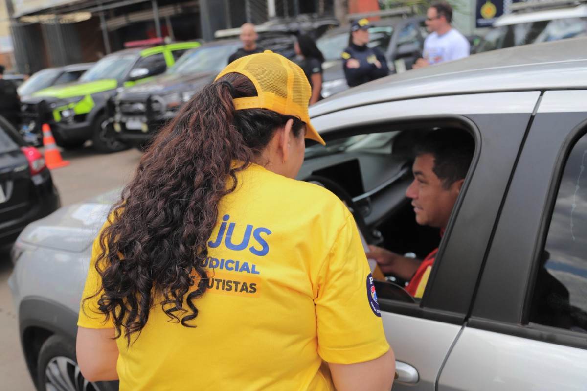 For&ccedil;as de seguran&ccedil;a promoveram a Blitz do Autismo em &Aacute;gua Quente (DF)