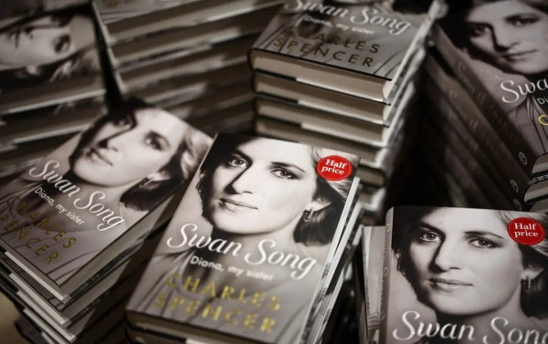 Livro de Charles Spencer reacende debate sobre Diana e a fam&iacute;lia real