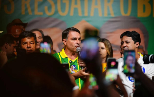Nunes Marques manda Instagram apagar postagem que relaciona Fl&aacute;vio ao Banco Master