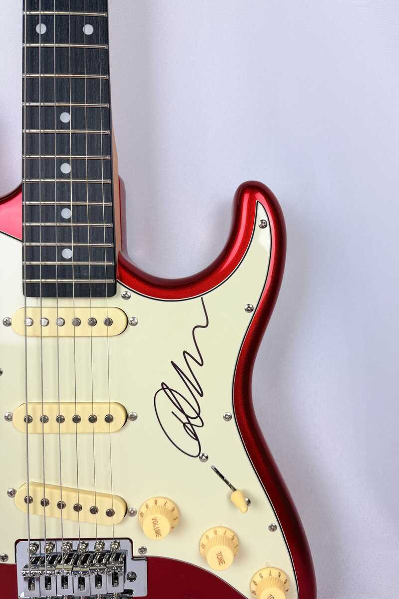 Rock in Rio faz leil&atilde;o de itens autografados