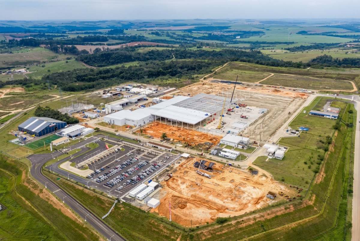 Toyota retoma a produ&ccedil;&atilde;o em Porto Felizap&oacute;s vendaval