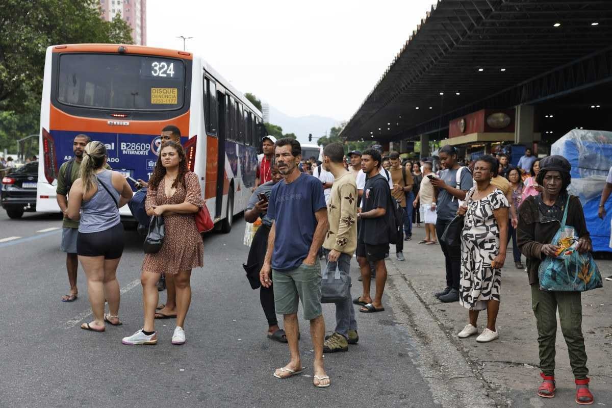 Transporte e viol&ecirc;ncia fazem 40% das mulheres desistirem de emprego