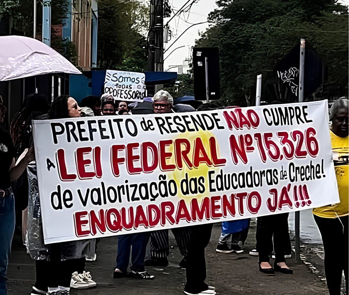 Educa&ccedil;&atilde;o de Resende faz atos durante greve