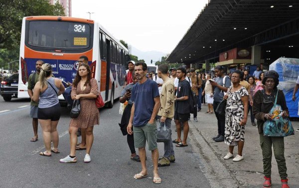 Transporte e viol&ecirc;ncia fazem 40% das mulheres desistirem de emprego