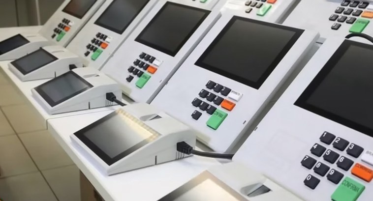 TRE-DF inicia carga e lacra&ccedil;&atilde;o das urnas eletr&ocirc;nicas