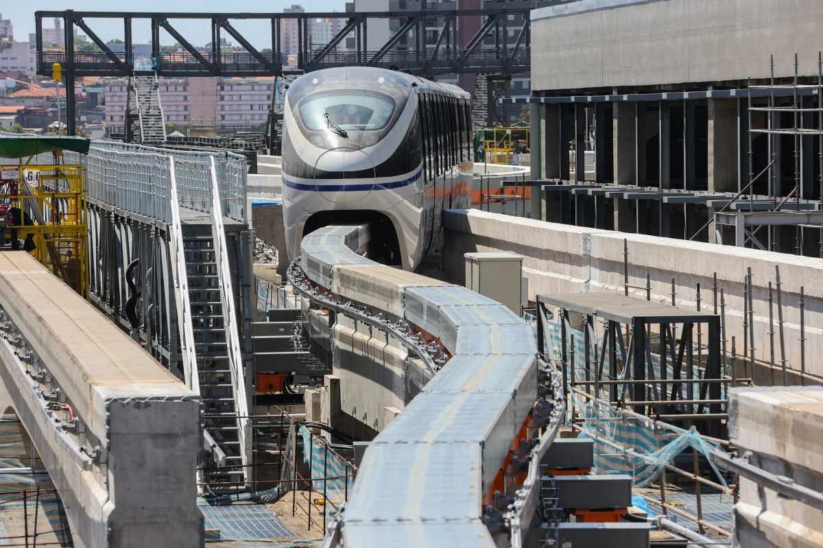 Metr&ocirc; e Bombeiros fazem simulados de evacua&ccedil;&atilde;o e resgate na Linha 17‑Ouro em SP