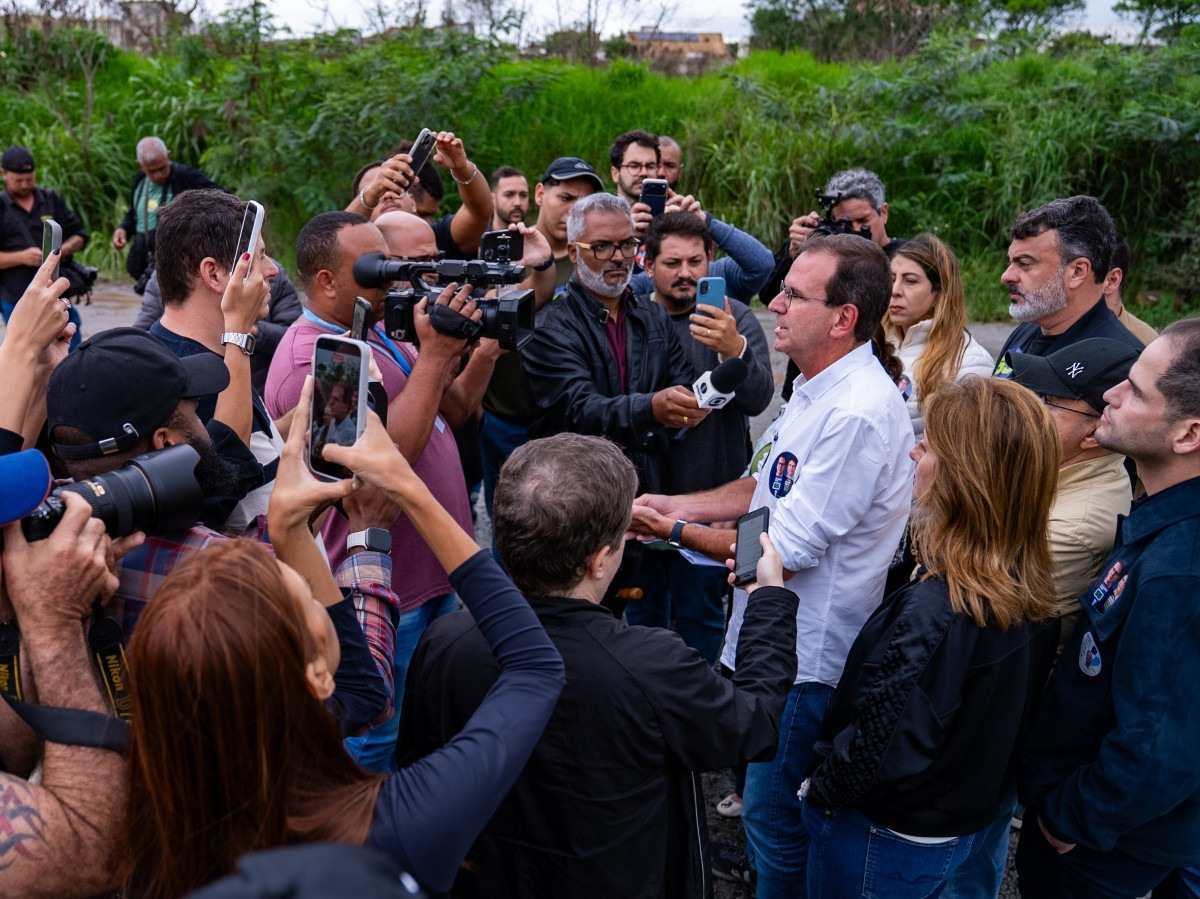 Paes far&aacute; obras em Campos para melhorar acesso ao Porto do A&ccedil;u