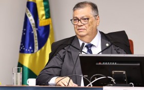 Dino questiona CVM sobre leni&ecirc;ncia com o Master