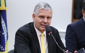 Deputado cobra Previd&ecirc;ncia sobre R$ 463 milh&otilde;es em pagamentos do INSS
