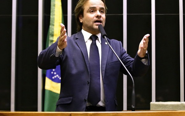 Projeto cria fundo de amparo a fam&iacute;lias de agentes de seguran&ccedil;a