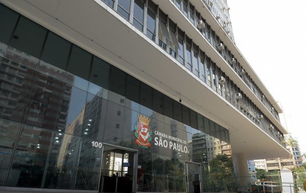 C&acirc;mara de SP aprova veto &agrave; publicidade de bets nos est&aacute;dios