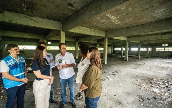 Eduardo Paes promete finalizar Hospital da M&atilde;e em S&atilde;o Gon&ccedil;alo