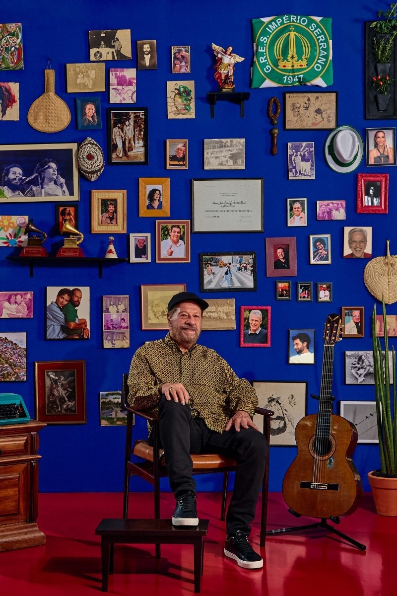 Capa de 'Amigos Novos e Antigos', novo álbum de João Bosco