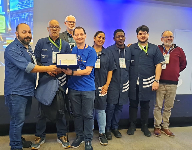 Alunos do SENAI criam sistema para monitorar lavouras com IA e &oacute;culos inteligentes