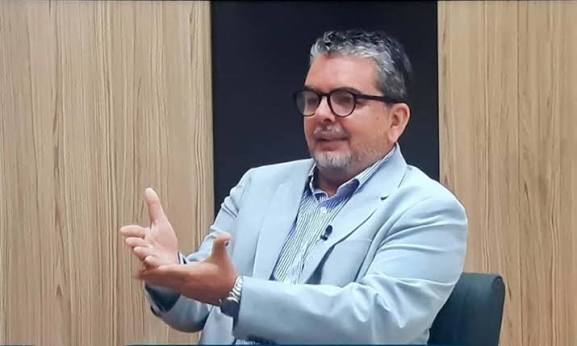 Jornalista que criticou desembargador diz se sentir amea&ccedil;ado por integrantes do TRE-PE