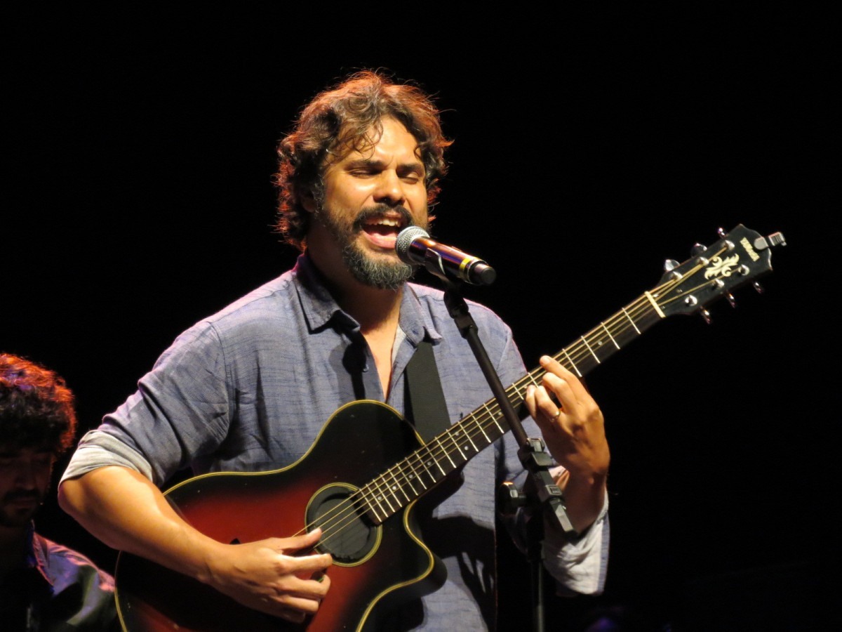 Um merecido show-tributo para L&ocirc; Borges