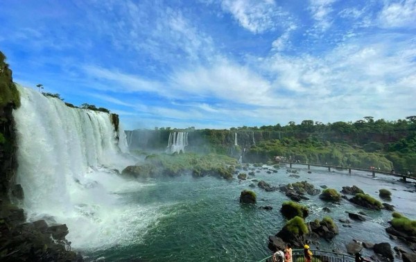 Turismo do Paran&aacute; cresce 6,7% em julho e supera m&eacute;dia nacional