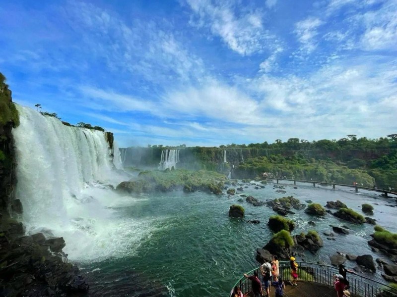 Turismo do Paran&aacute; cresce 6,7% em julho e supera m&eacute;dia nacional