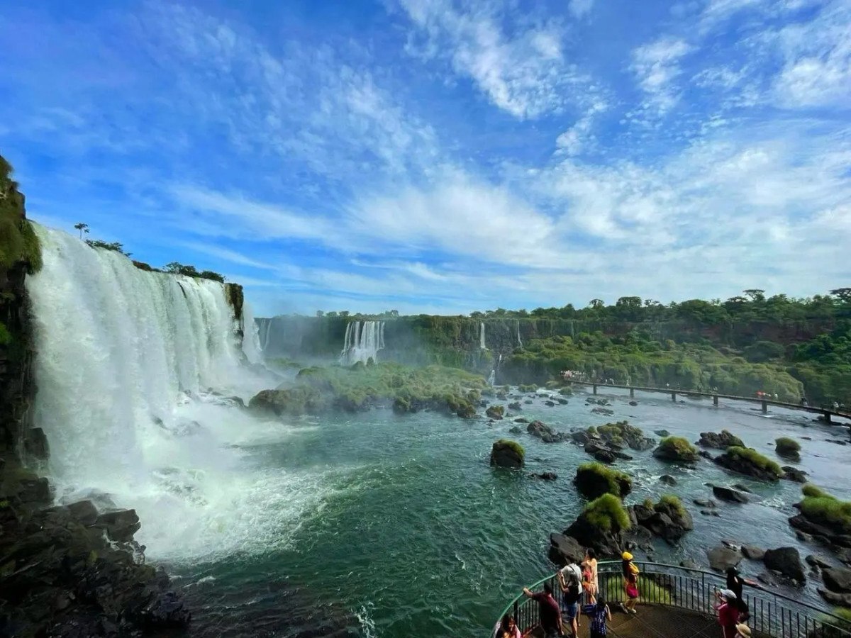 Turismo do Paran&aacute; cresce 6,7% em julho e supera m&eacute;dia nacional