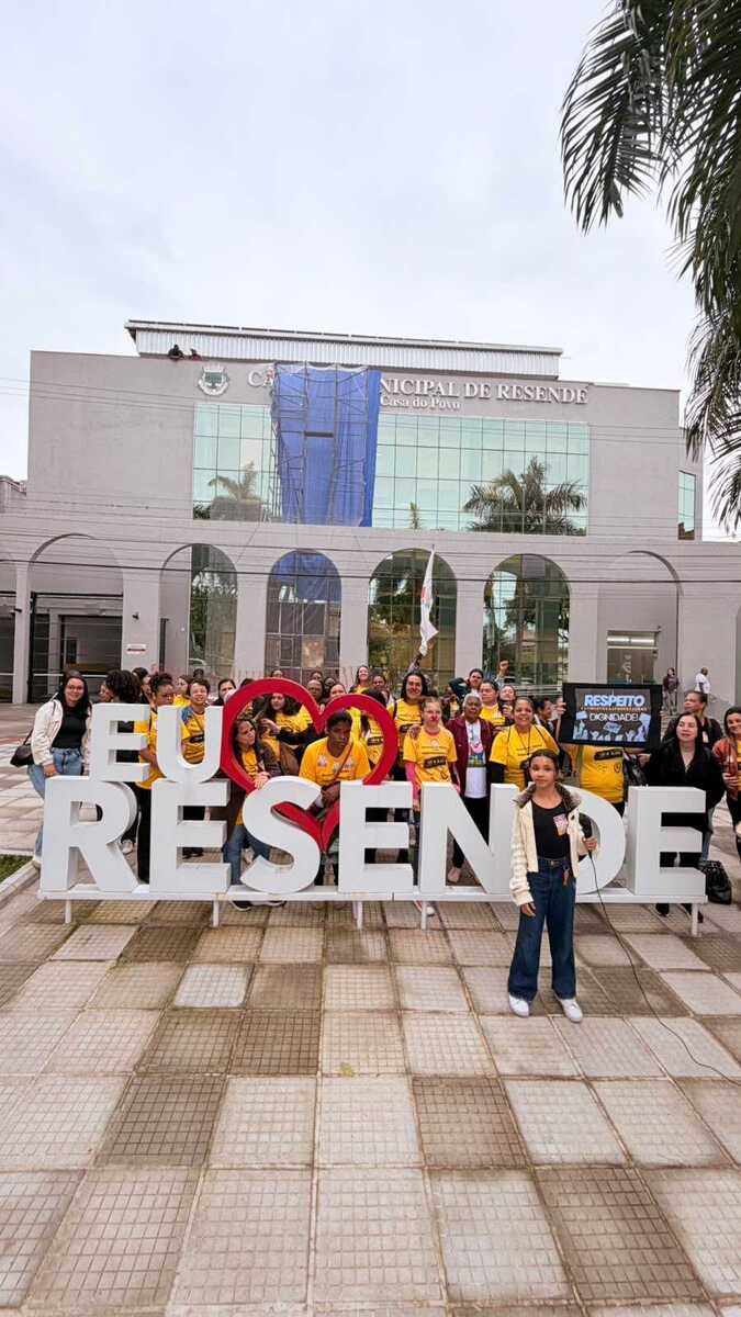 Educa&ccedil;&atilde;o de Resende decide manter estado de greve