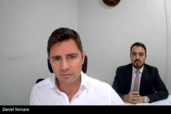 Vorcaro est&aacute; feliz na Papudinha, onde ainda prepara dela&ccedil;&otilde;es