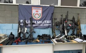 Opera&ccedil;&atilde;o na Mar&eacute; deixa morto e baleados e fecha 41 escolas no Rio