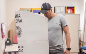 Pessoas solteiras s&atilde;o 54,5% do eleitorado de Santa Catarina em 2026