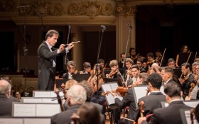 EM CONCERTO: A OSB e as paix&otilde;es de Brahms e Schumann