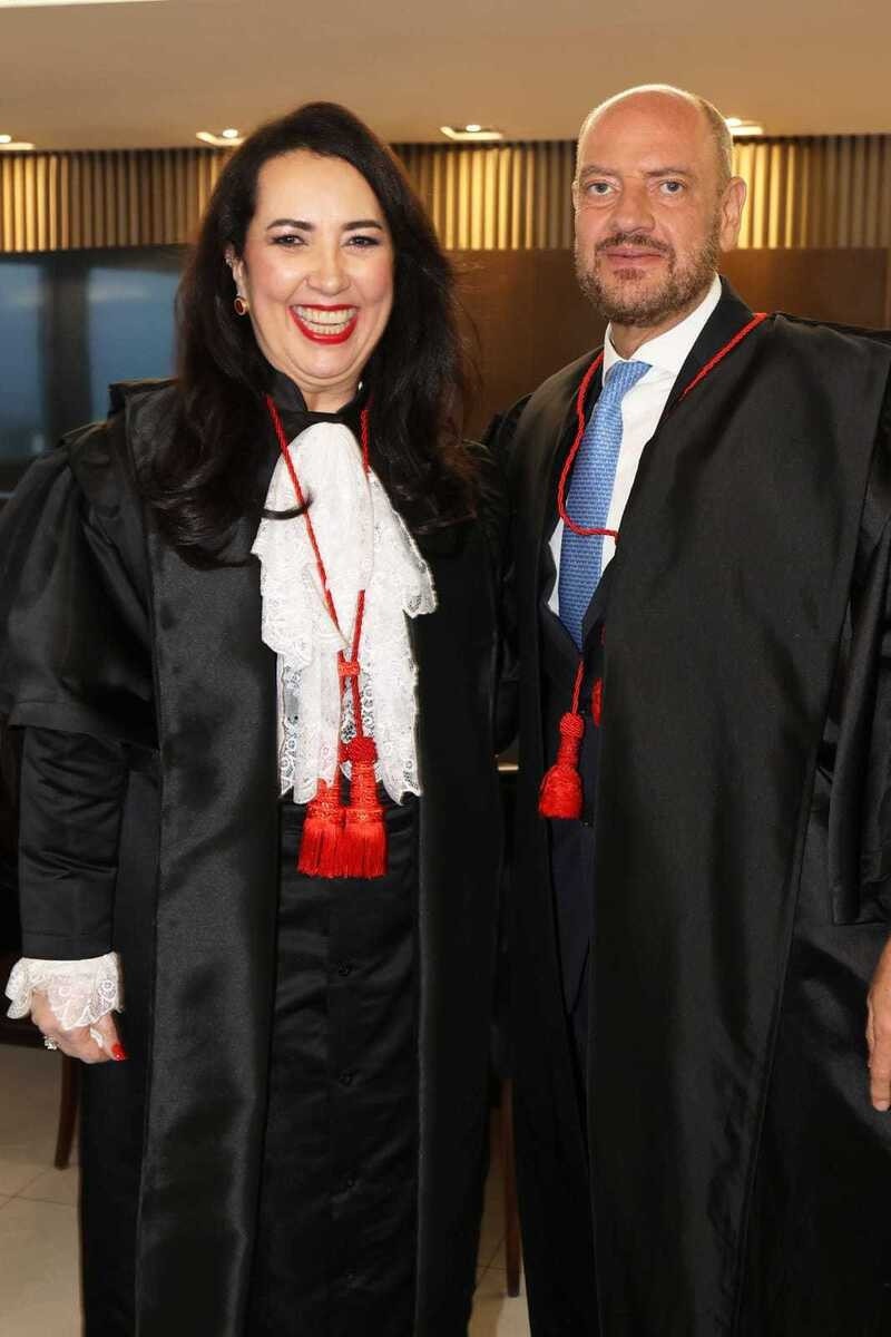 Paula Fernandes Machado toma posse como desembargadora do TJRJ