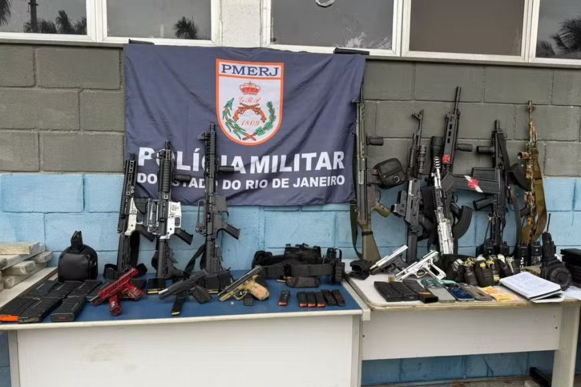 Opera&ccedil;&atilde;o na Mar&eacute; deixa morto e baleados e fecha 41 escolas no Rio