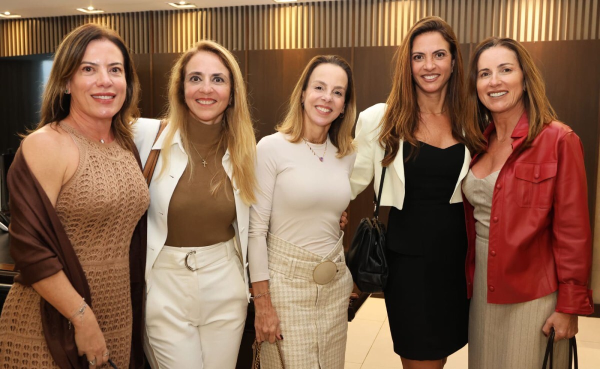 As juízas Ana Paula Cabo, Simone e Nearis Arce com a procuradora Jackeline El Jaick