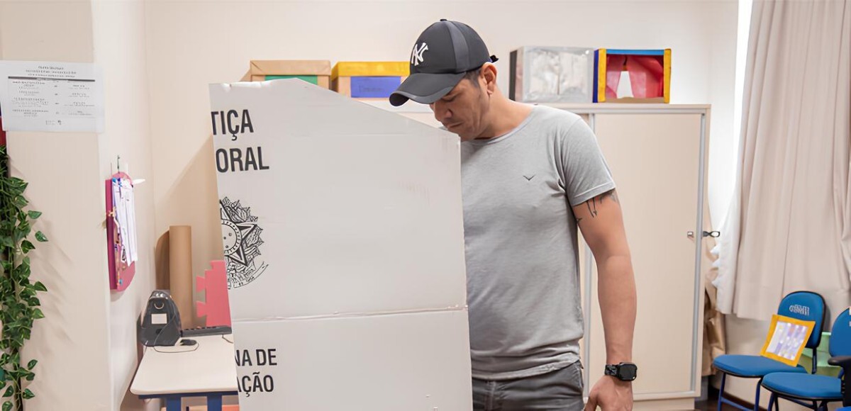 Pessoas solteiras s&atilde;o 54,5% do eleitorado de Santa Catarina em 2026
